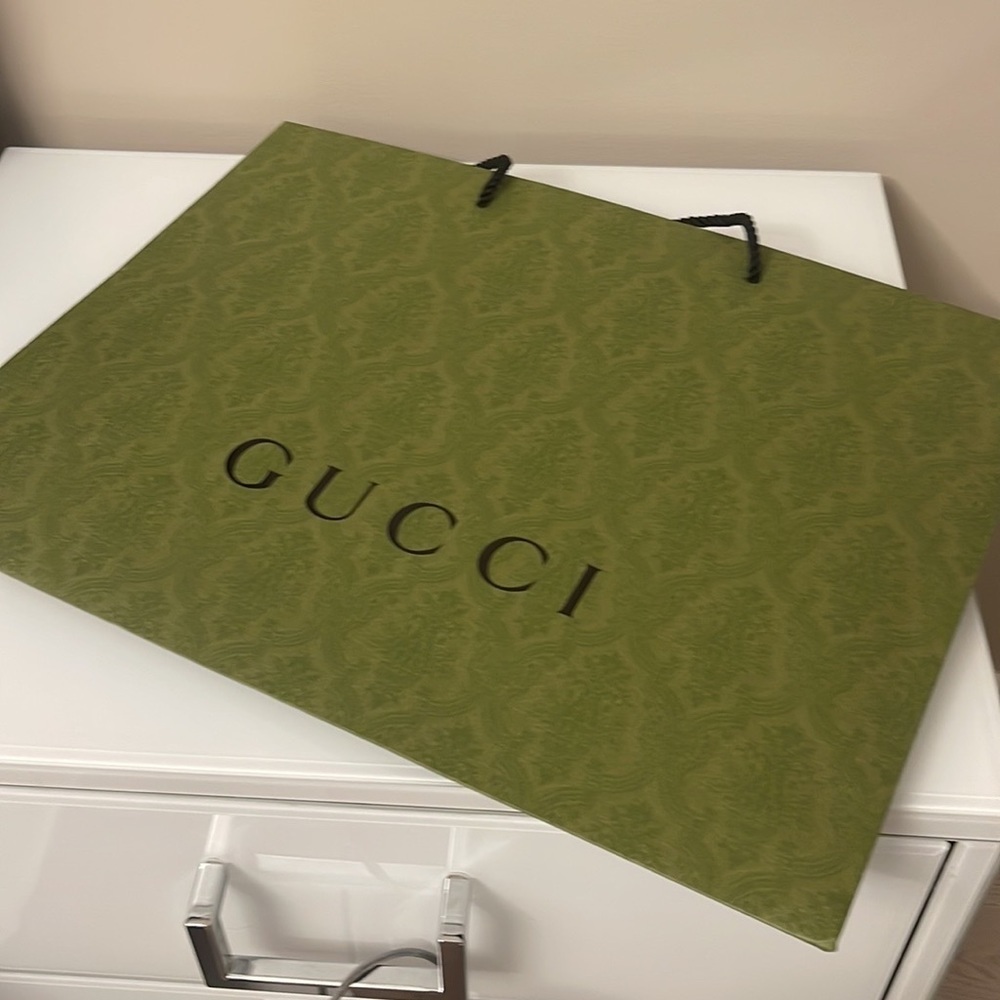 Gucci package - Picture 4 of 6